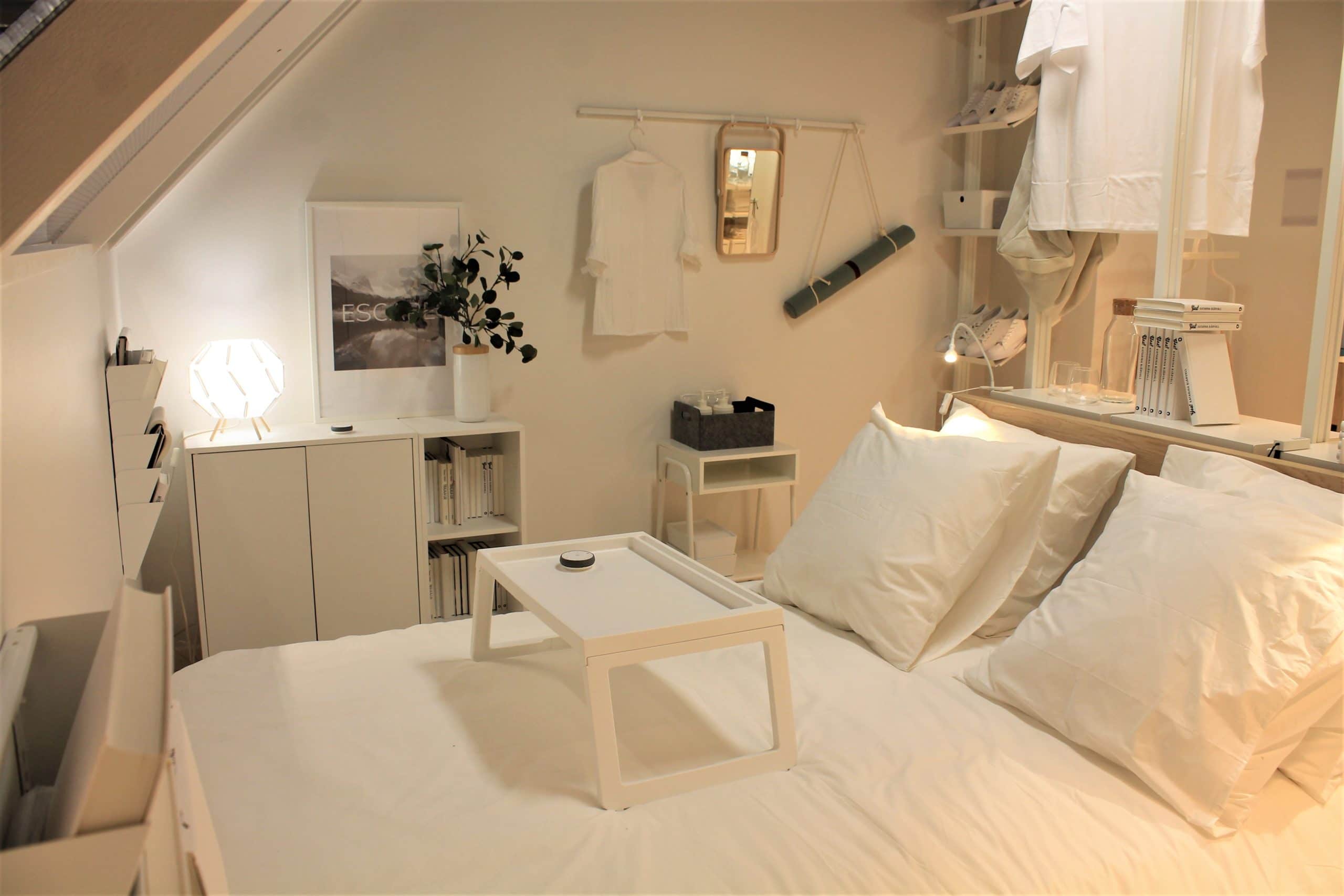 Solution d'aménagement pour une chambre zen sous les toits